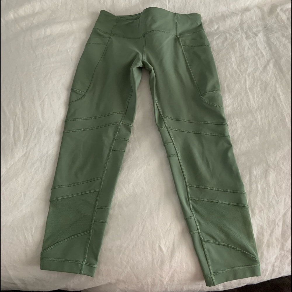 Girls Ivivva Crop leggings